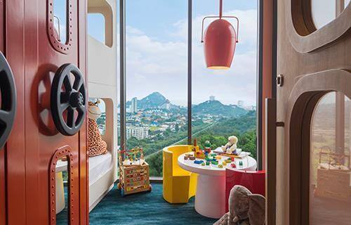 Holiday Inn Vana Nava Hua Hin’s family-friendly hotel room
